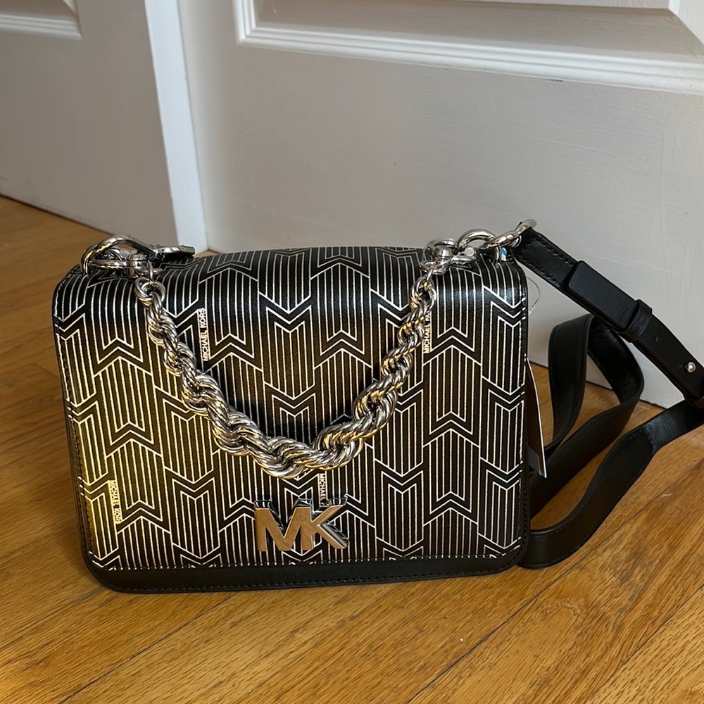 Mott Leather Top Handle Bag - Black In Black/ Gold